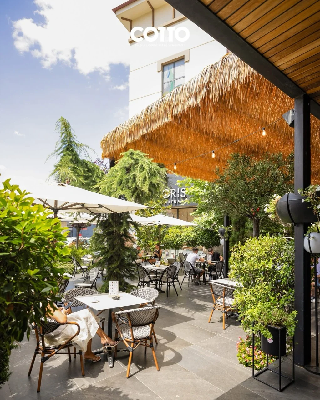 Tarraca e restorantit — COTTO